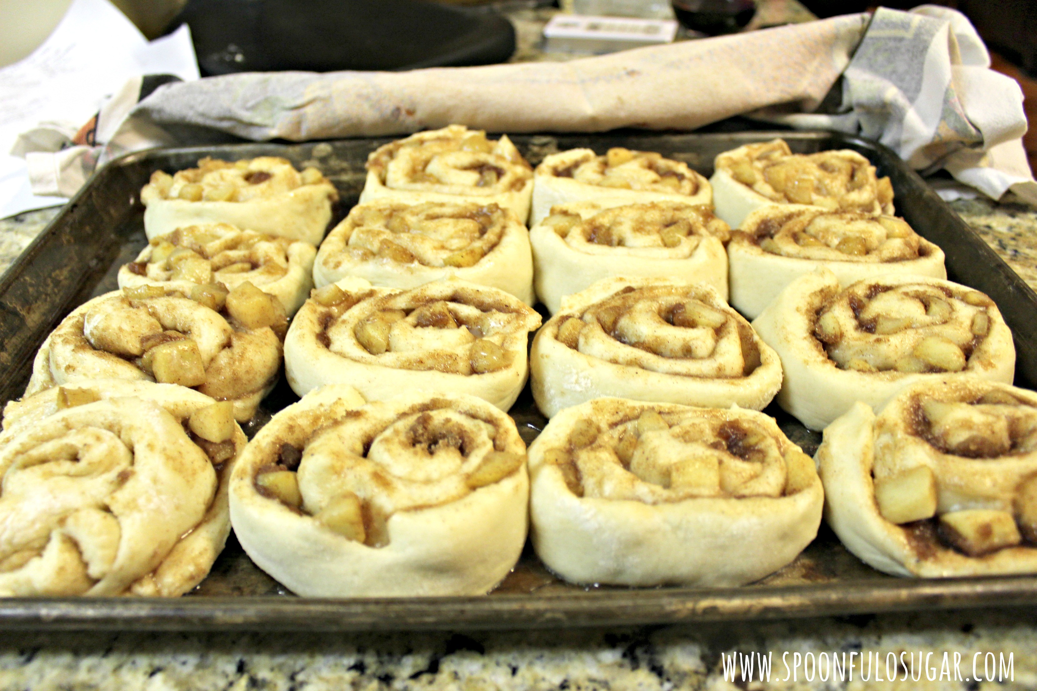 Apple Cinnamon Rolls | Spoonful of Sugar