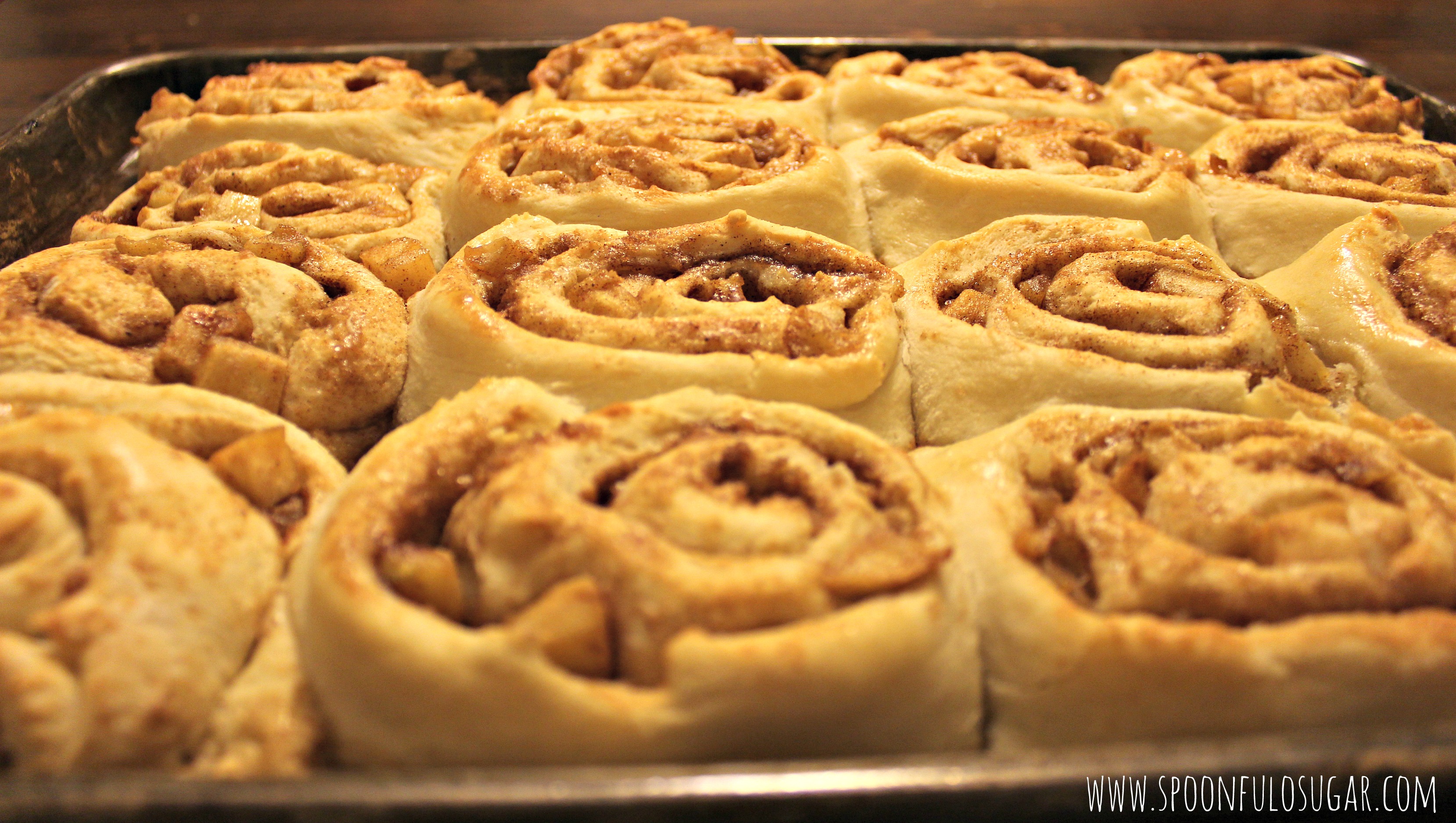 Apple Cinnamon Rolls | Spoonful of Sugar