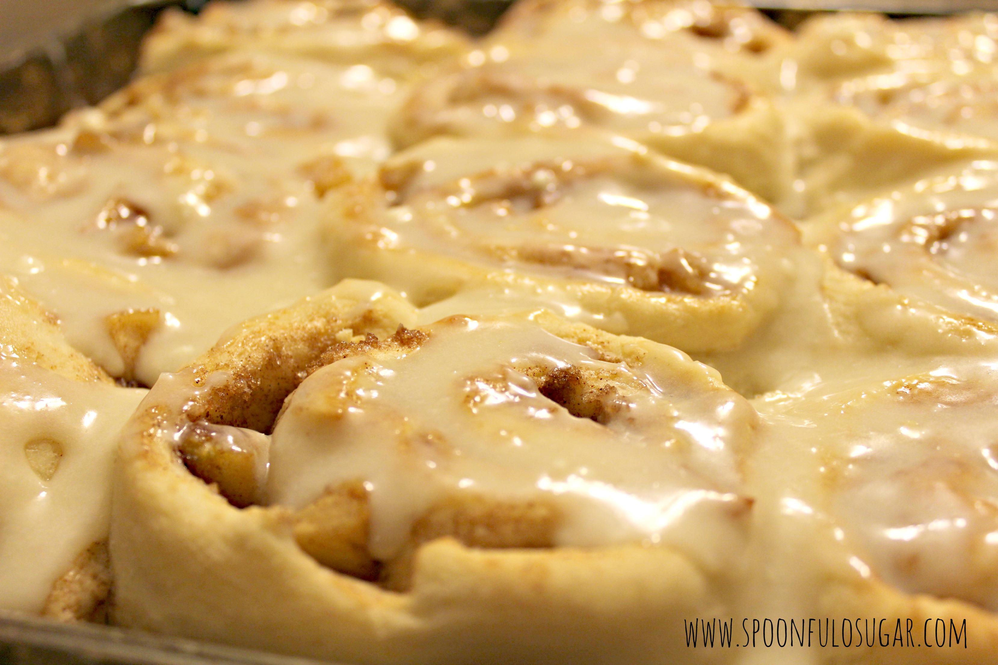 Apple Cinnamon Rolls | Spoonful of Sugar