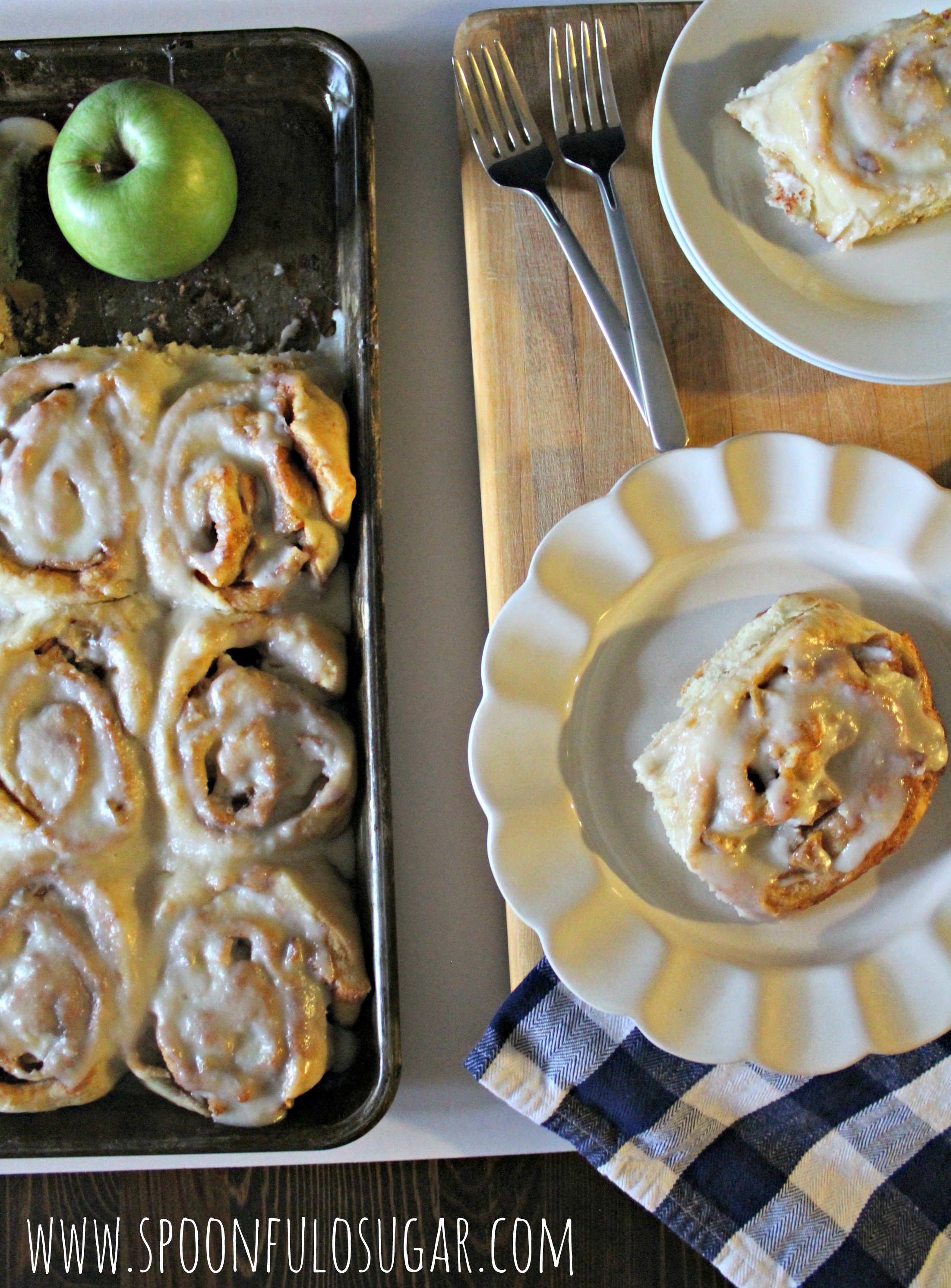 Apple Cinnamon Rolls | Spoonful of Sugar