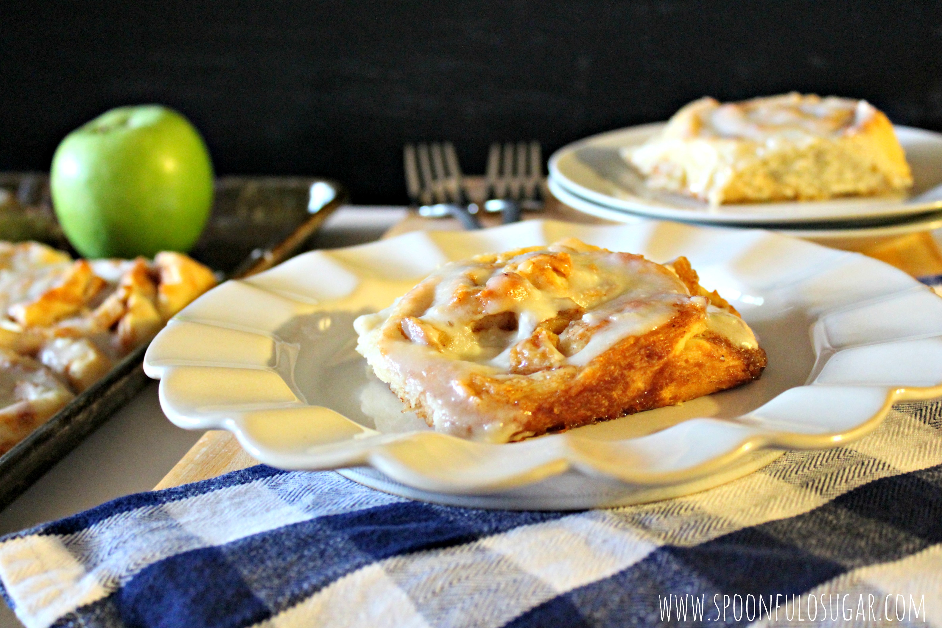 Apple Cinnamon Rolls | Spoonful of Sugar