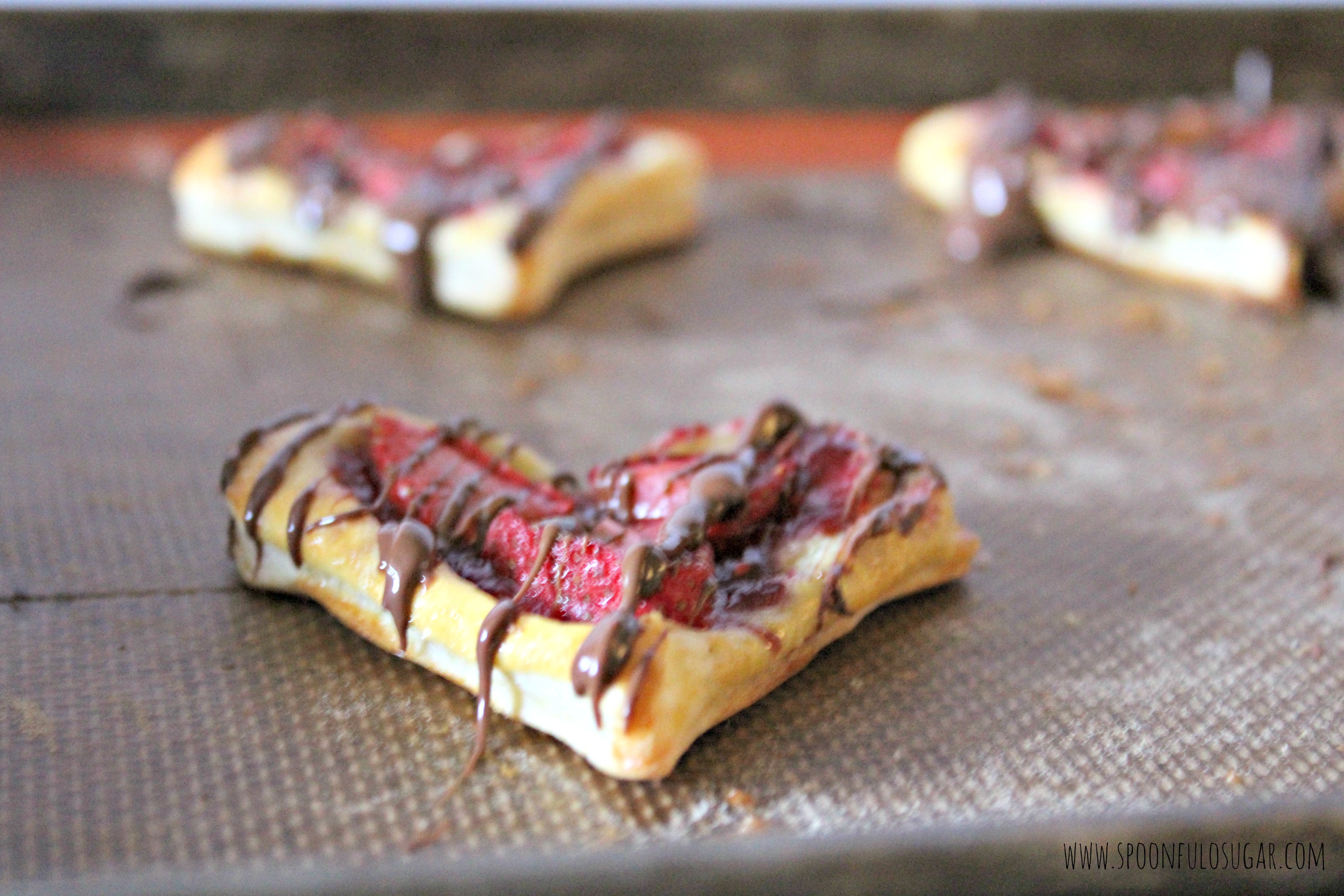 Strawberry Nutella Puff Pastry Hearts | Spoonful of Sugar