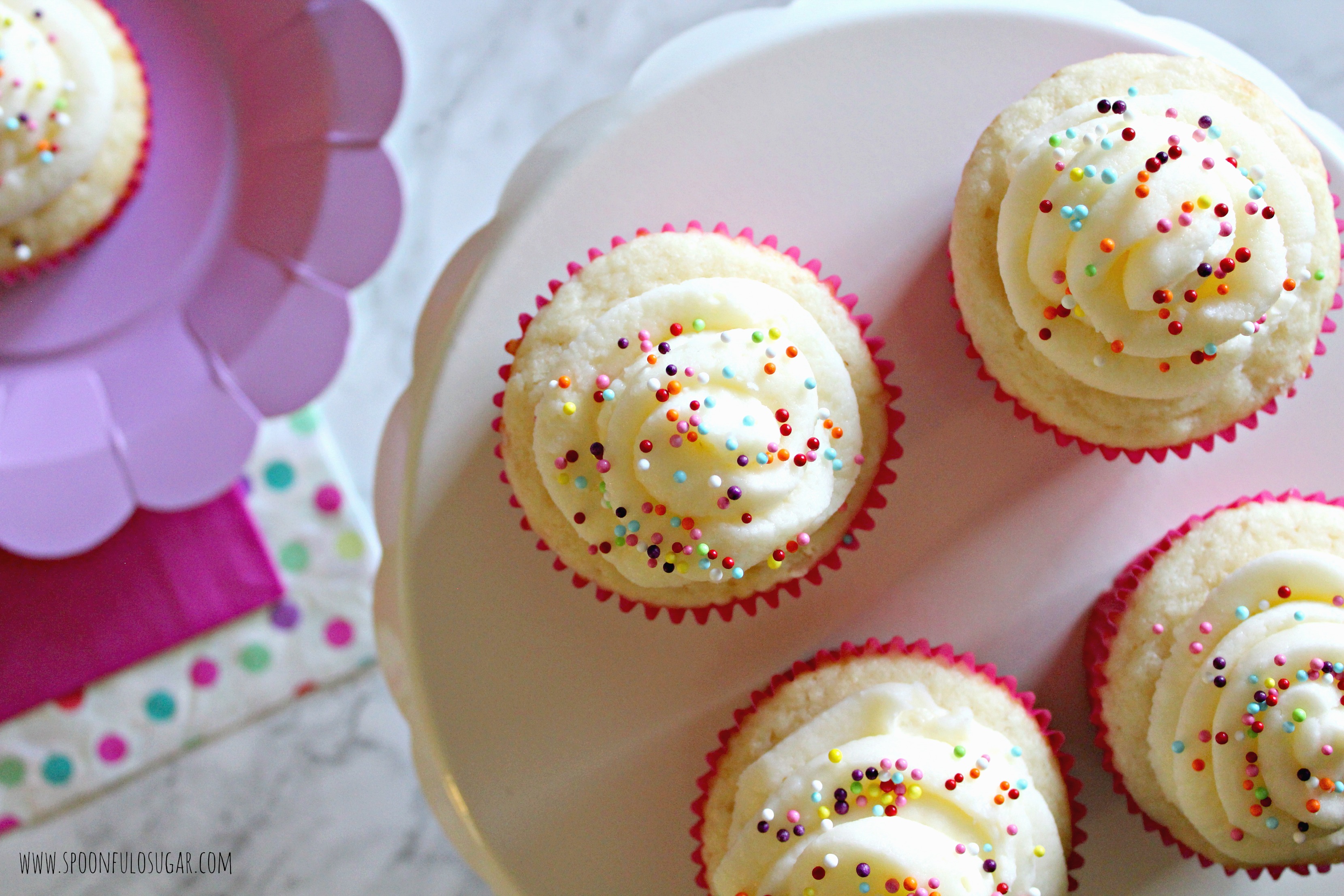 One Bowl Vanilla Cupcakes with Vanilla Buttercream Frosting | Spoonful of Sugar